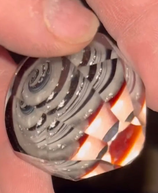 Faceted vortex marble